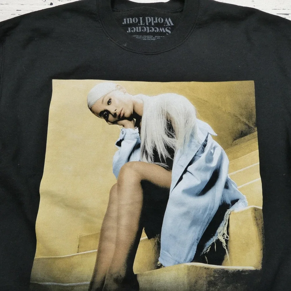 Ariana Grande Sweatshirt Mens Medium Sweetener World Tour Crewneck 2019 Music To
